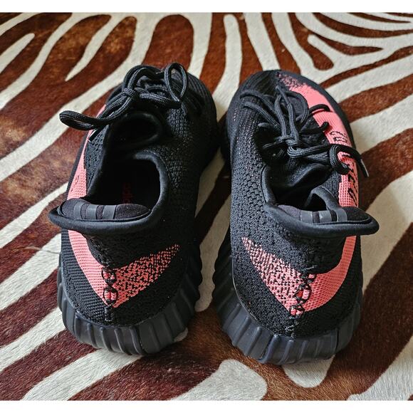 Adidas Yeezy Boost 350 V2 Low Red Stripe Core Black SZ 11 MENS BY9612 - Picture 5 of 8